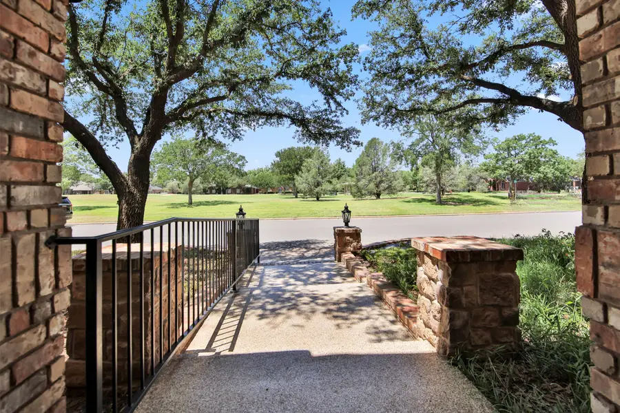 8303 Gardner Avenue, Lubbock, TX 79424 - #3