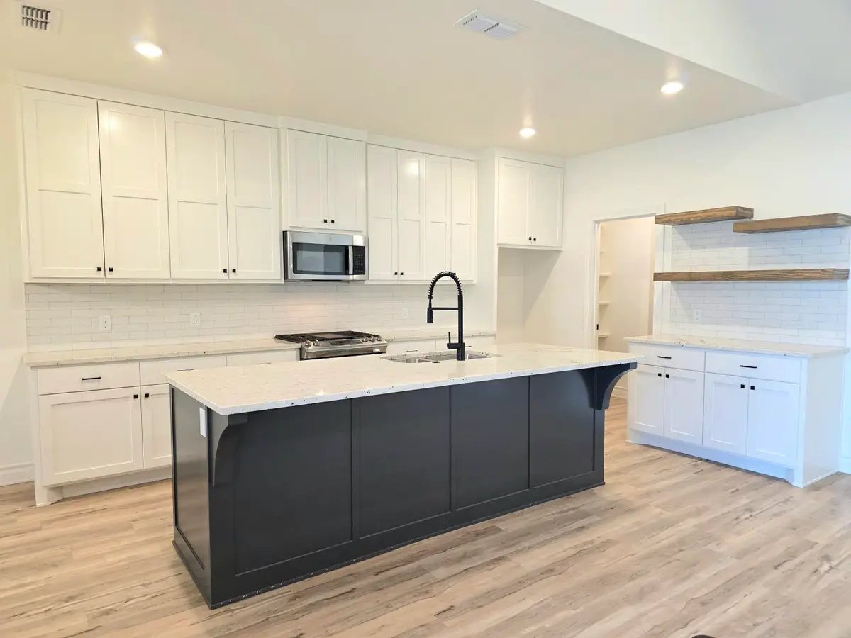 1021 N Fulton Avenue, Lubbock, TX 79416 - #1