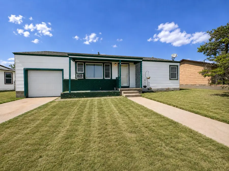 2711 Redwood Drive, Odessa, TX 79762 - #2