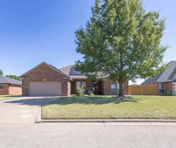 2404 Magan Street, Plainview, TX 79072