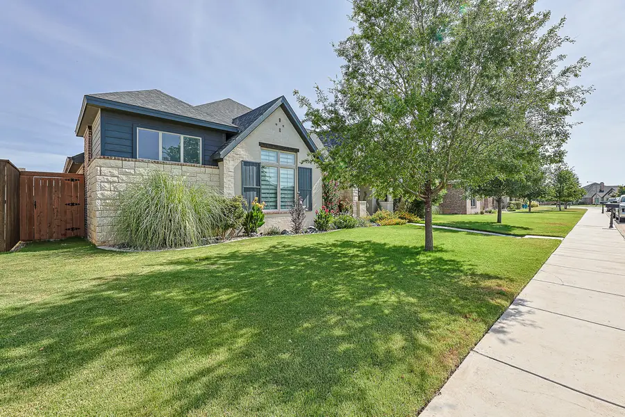 602 N 10th Street, Wolfforth, TX 79382 - #3
