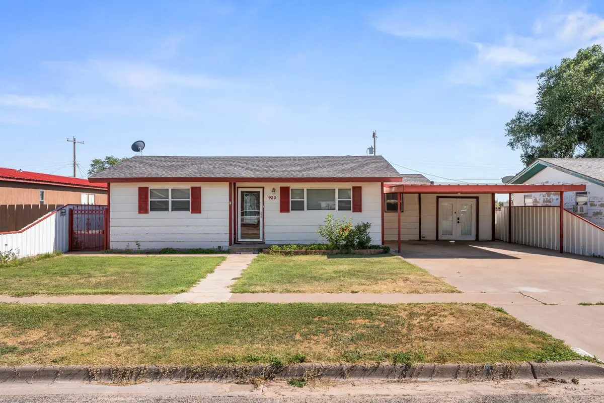 920 E Gum Avenue, Muleshoe, TX 79347 - #1