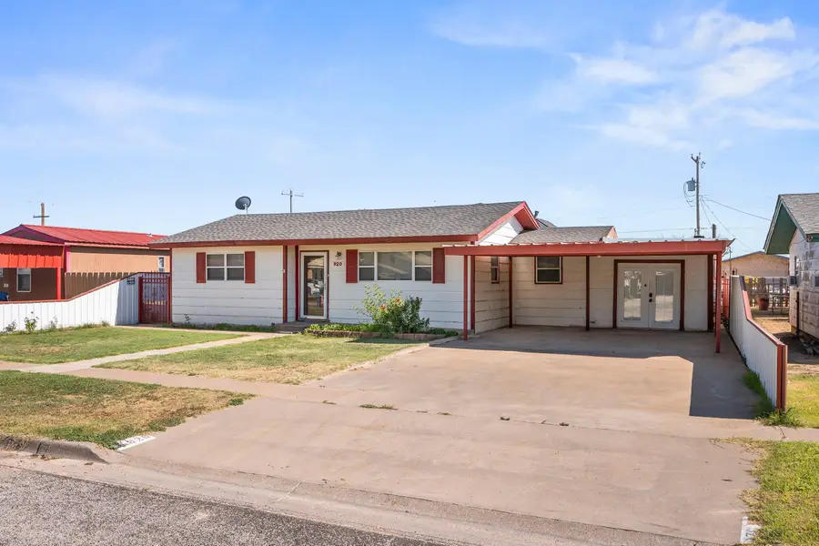 920 E Gum Avenue, Muleshoe, TX 79347 - #2