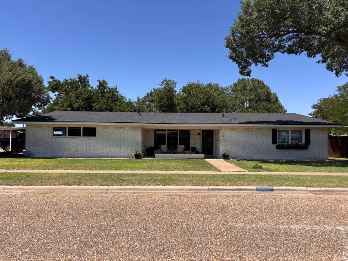 901 2nd Street, Plains, TX 79355 - #1