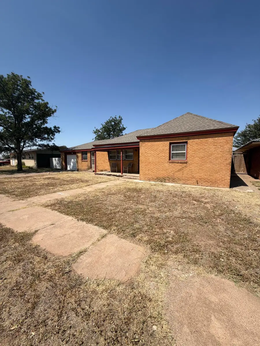 1211 Main, Ralls, TX 79357 - #2