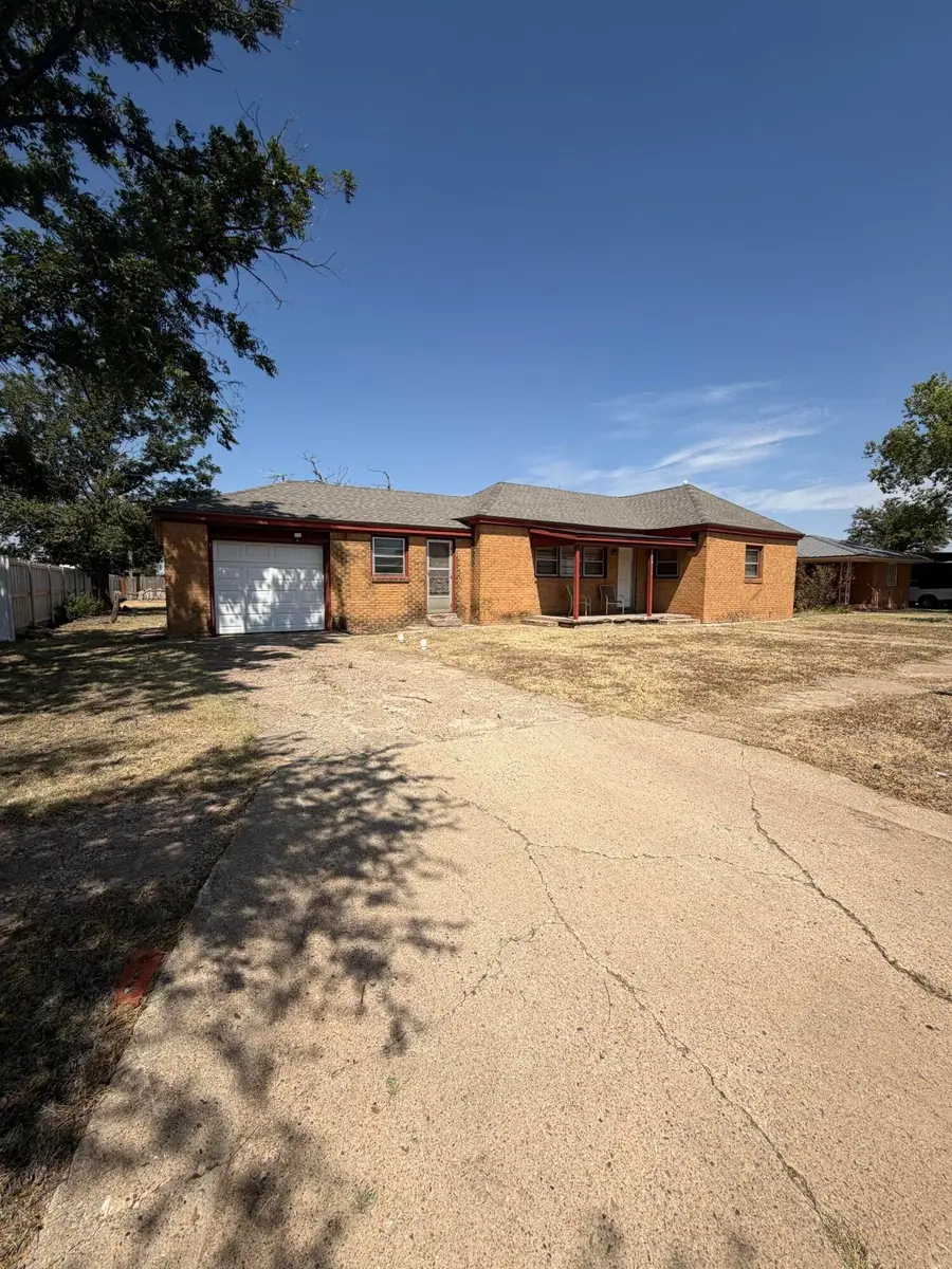 1211 Main, Ralls, TX 79357 - #3
