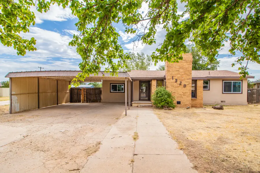 1320 Avenue L, Ralls, TX 79357 - #2