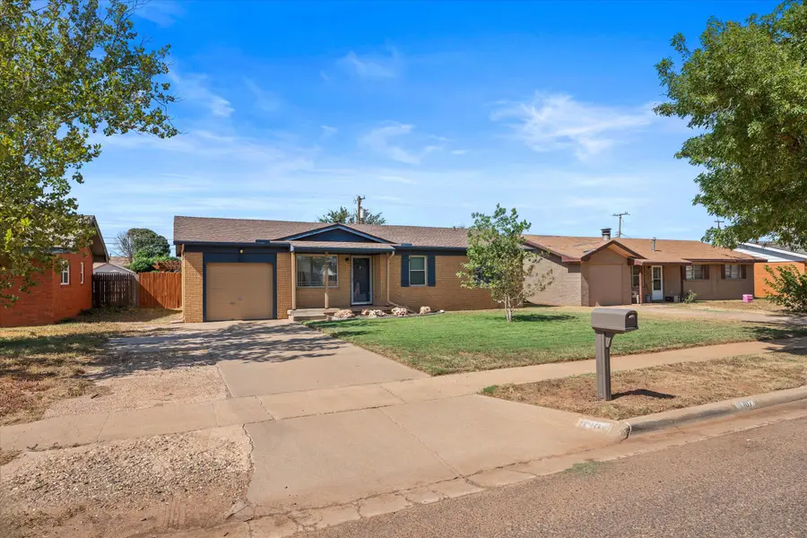 107 Butch Street, Levelland, TX 79336 - #2