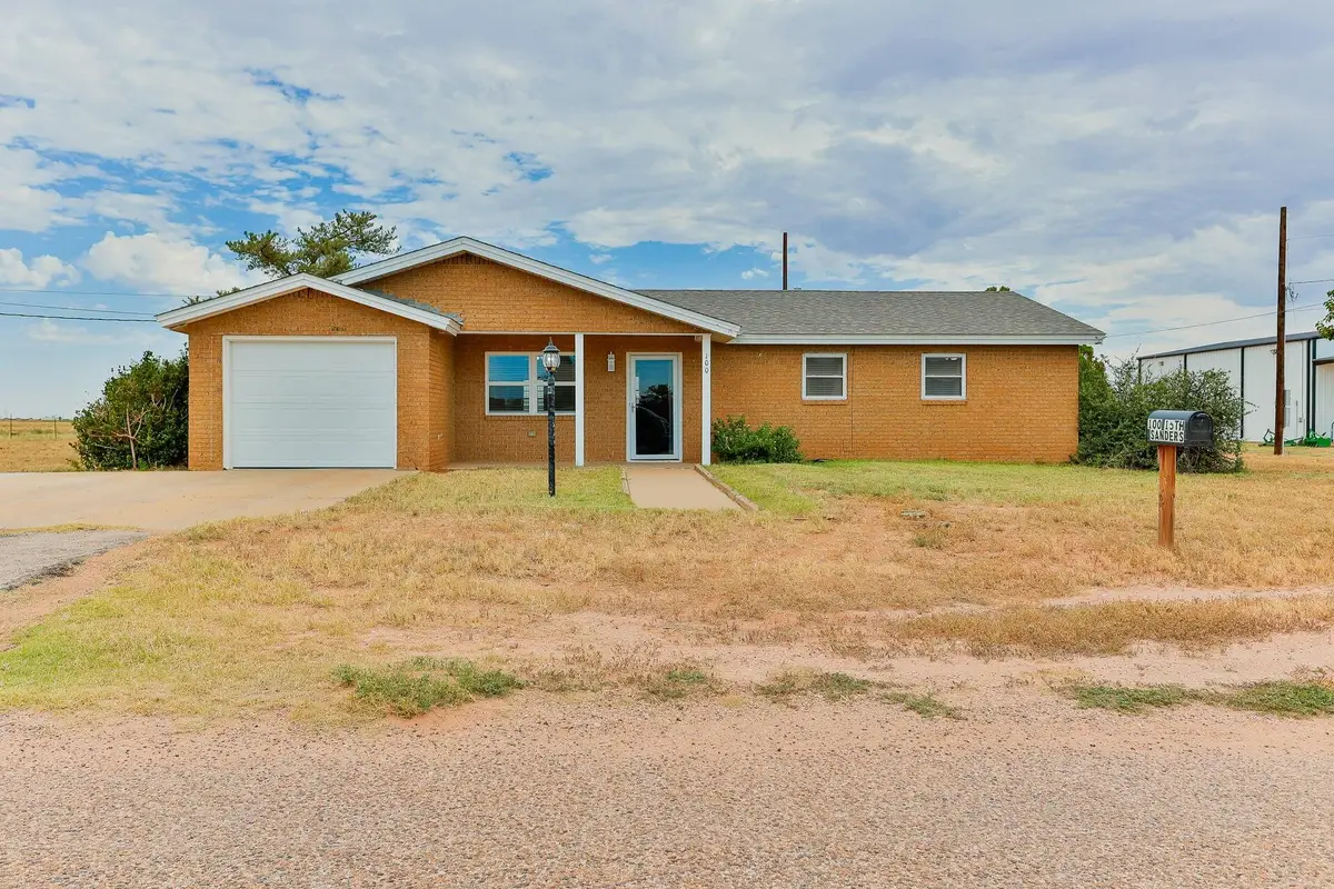 100 15th Street, Seagraves, TX 79359 - #1