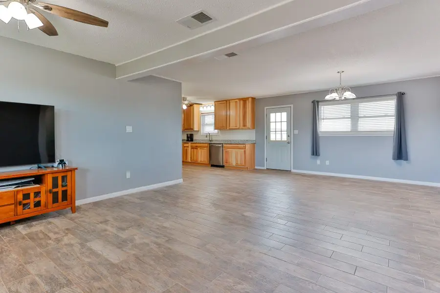 100 15th Street, Seagraves, TX 79359 - #3