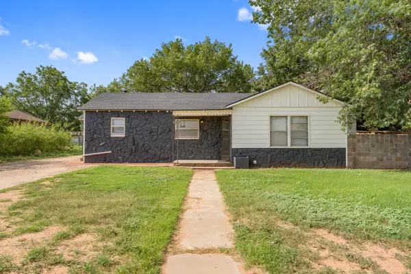 2219 N 5th Street, Tahoka, TX 79373