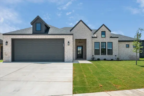 1815 Harvest Avenue, Wolfforth, TX 79382