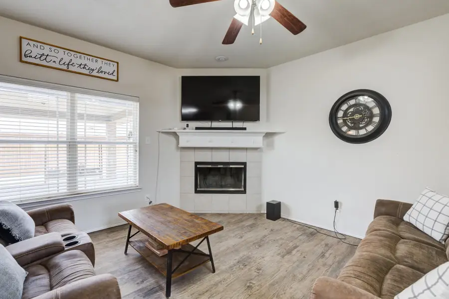 606 N 8th Street, Wolfforth, TX 79382 - #3