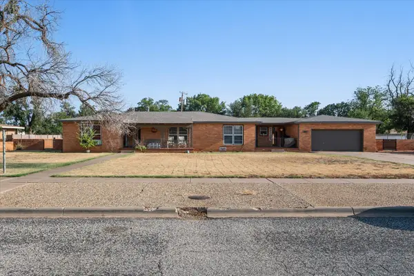 904 E Cardwell Street, Brownfield, TX 79316