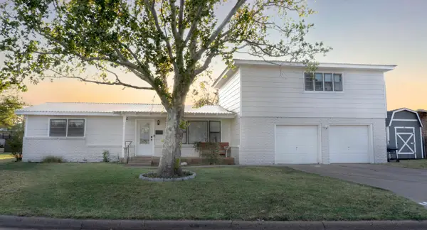 201 Thomas Boulevard, Plainview, TX 79072