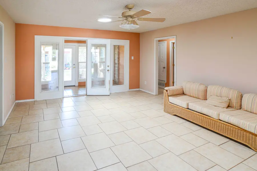 1108 Justice Avenue, Lubbock, TX 79416 - #3