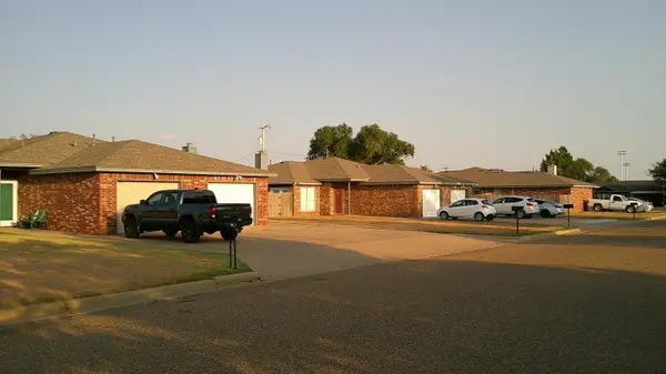 1304 Avenue F Avenue, Shallowater, TX 79363