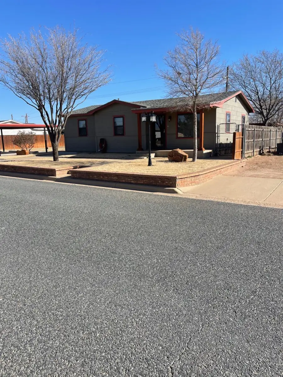 2105 Ash Avenue, Lubbock, TX 79404 - #2