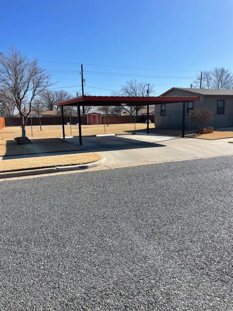 2105 Ash Avenue, Lubbock, TX 79404 - #3