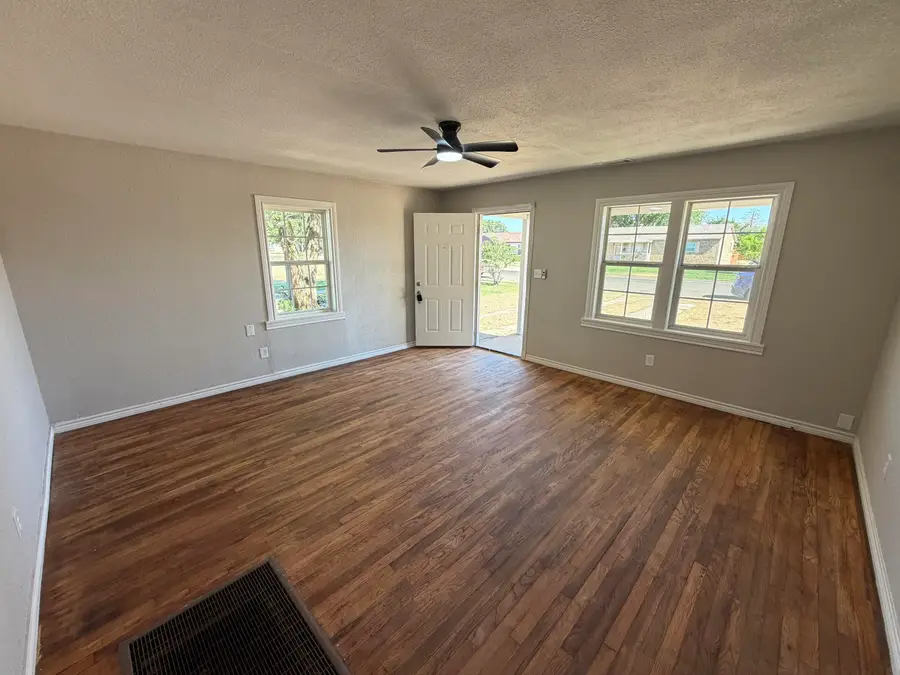 4413 40th Street, Lubbock, TX 79414 - #3