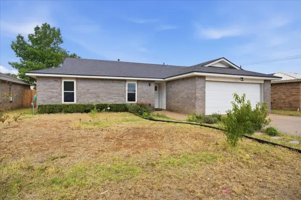 1104 Genoa Avenue, Lubbock, TX 79416