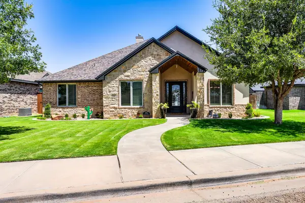 1204 N 14th Place, Wolfforth, TX 79382