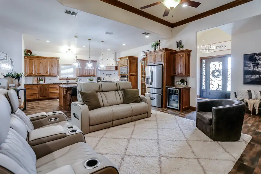 1204 N 14th Place, Wolfforth, TX 79382 - #3