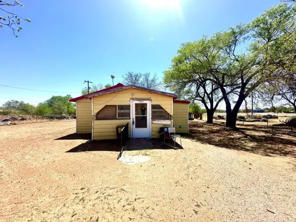 1313 S 3rd Street, Tahoka, TX 79373