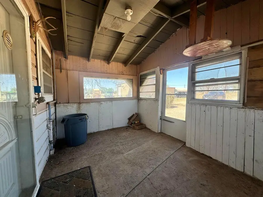 1313 S 3rd Street, Tahoka, TX 79373 - #2