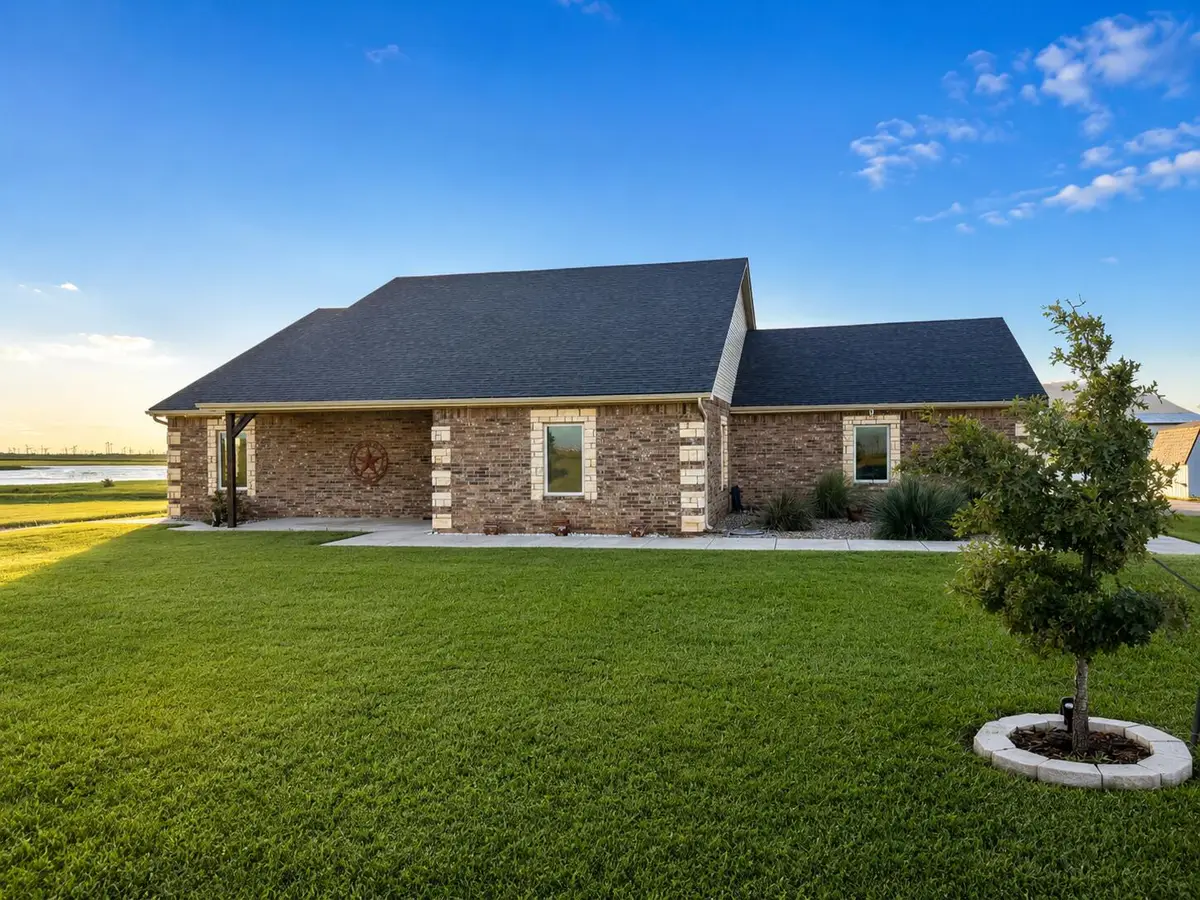 17624 N County Road 2700, Abernathy, TX 79311 - #1