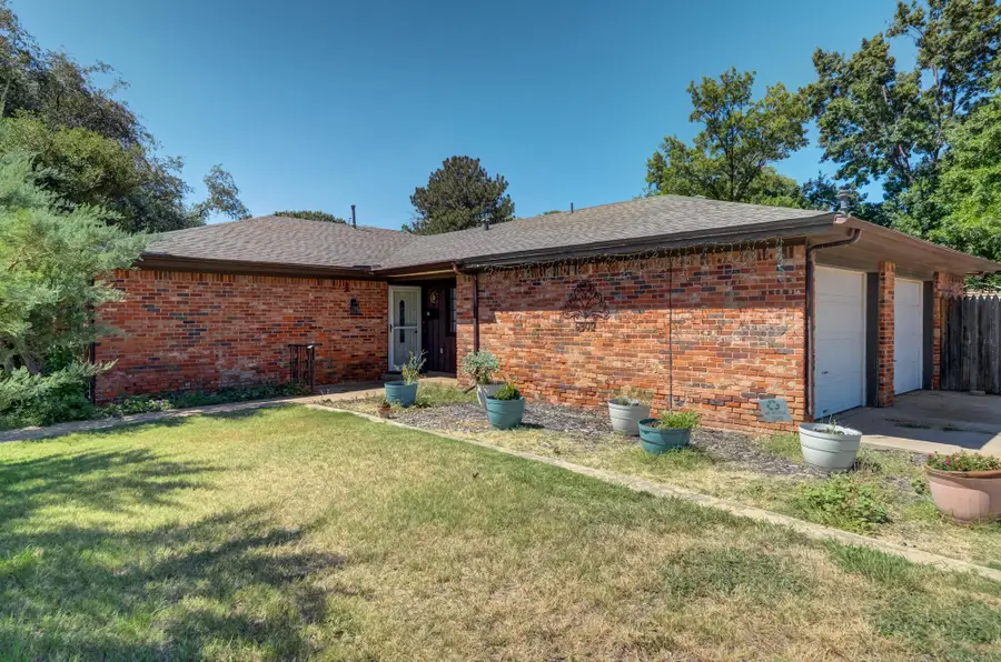 6902 Elgin Avenue, Lubbock, TX 79413 - #2
