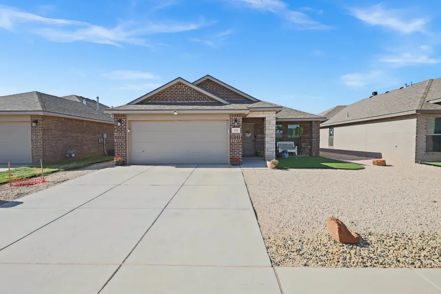 325 E 34th Street, Wolfforth, TX 79382 - #2