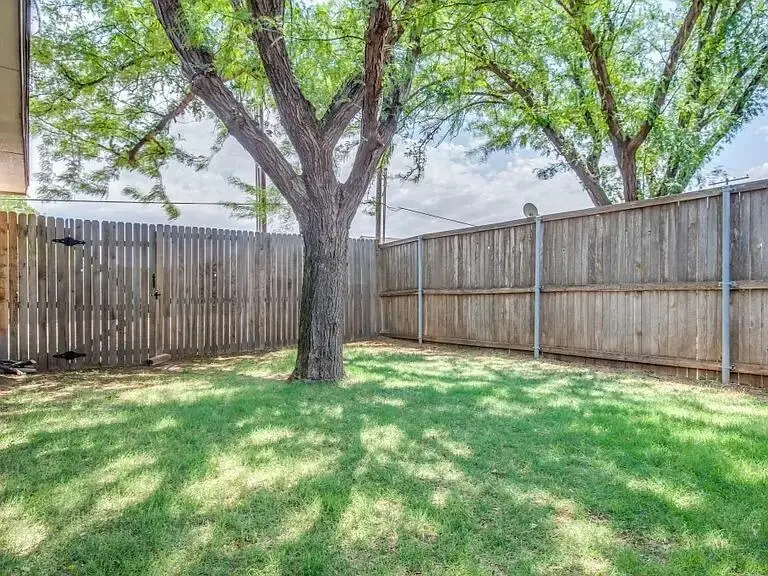 106 N Troy Avenue, Lubbock, TX 79416 - #2