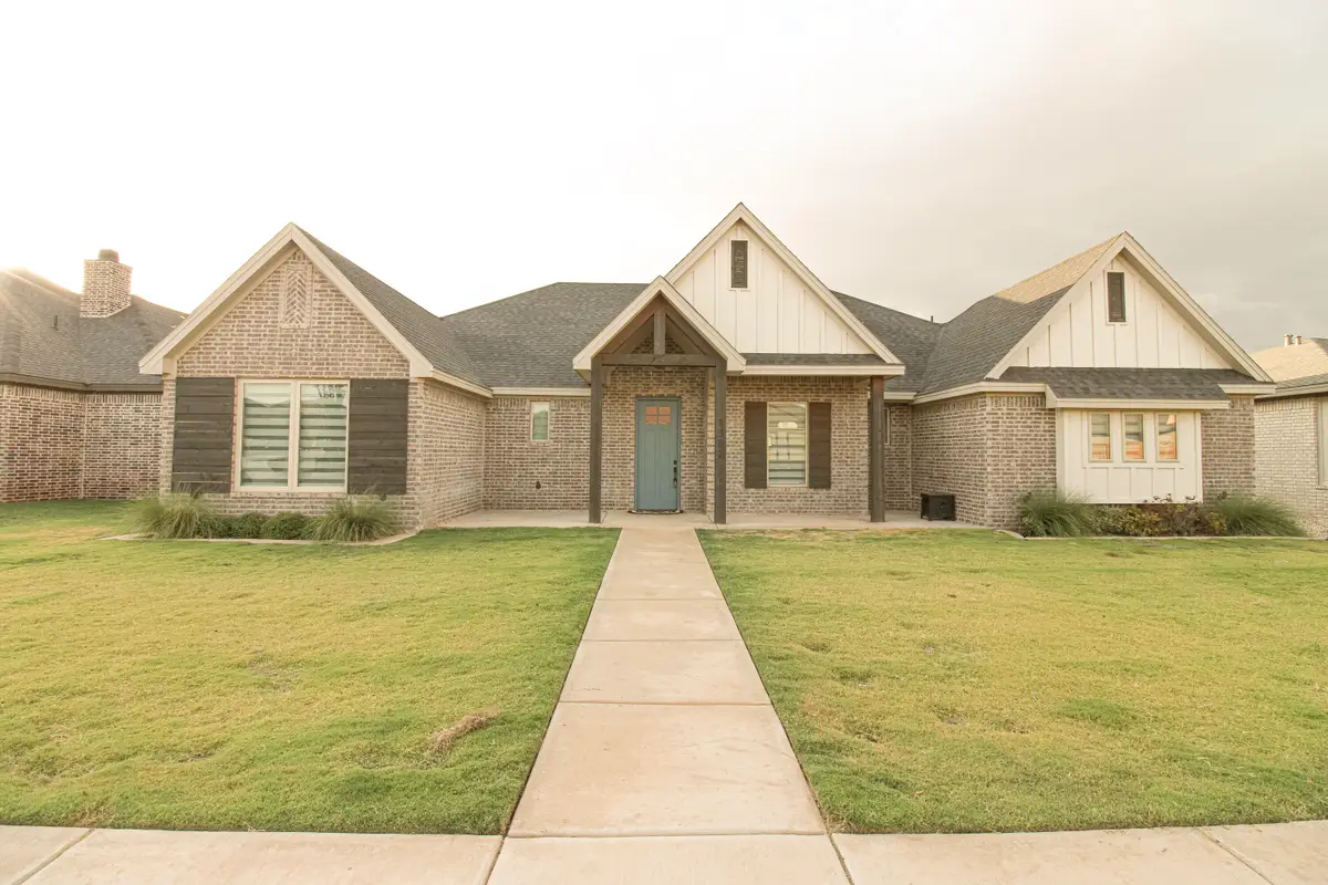 1302 N 14th Street, Wolfforth, TX 79382 - #1