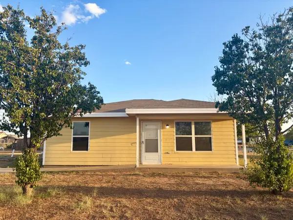 1300 S 7th Street, Slaton, TX 79364