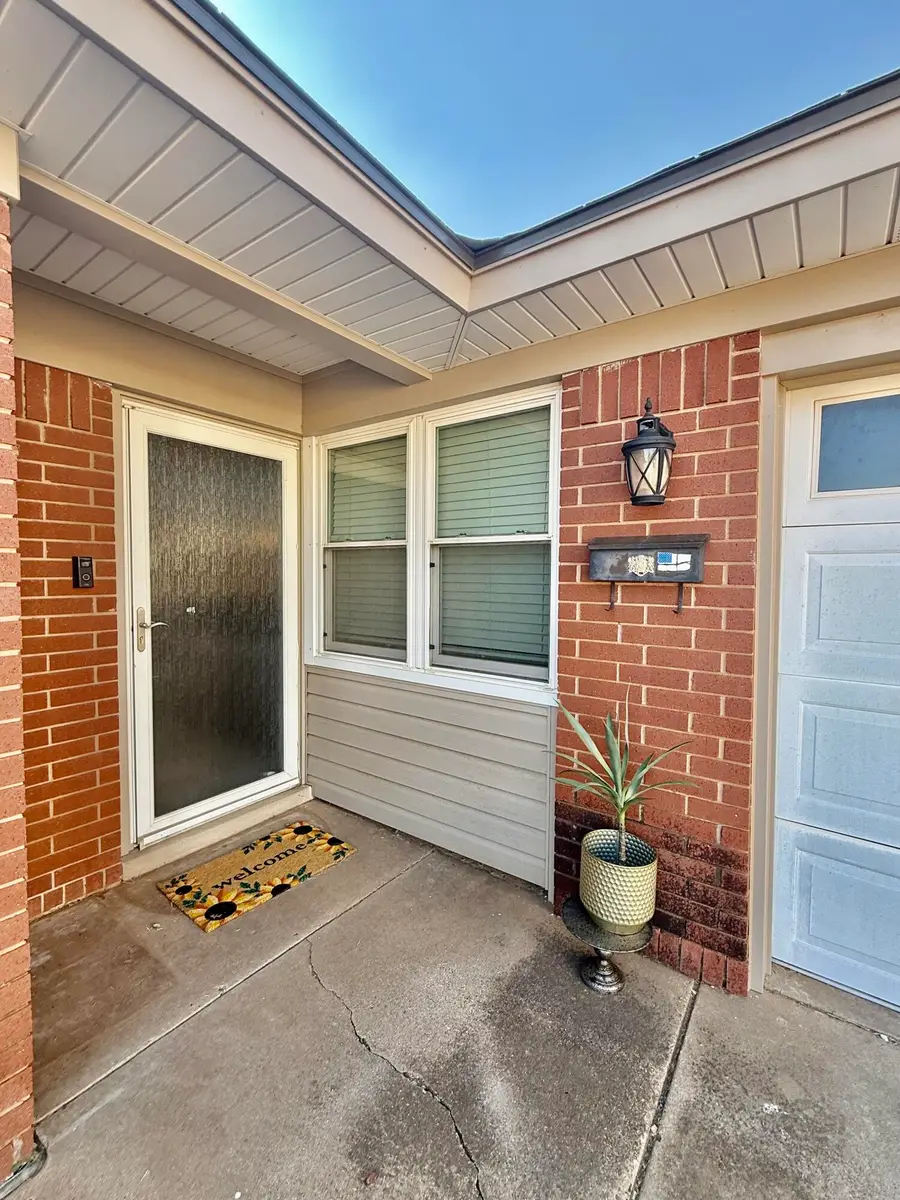 5537 17th Place, Lubbock, TX 79416 - #3