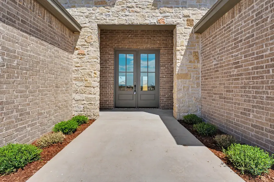 1218 N 6th Street, Wolfforth, TX 79382 - #2