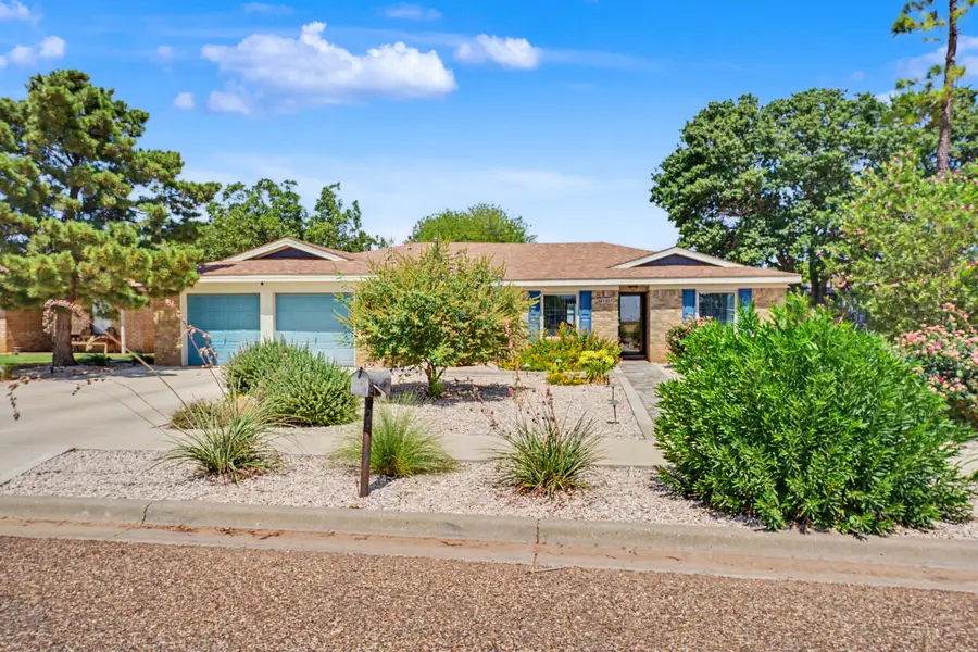 1207 E Waco Street, Brownfield, TX 79316 - #2