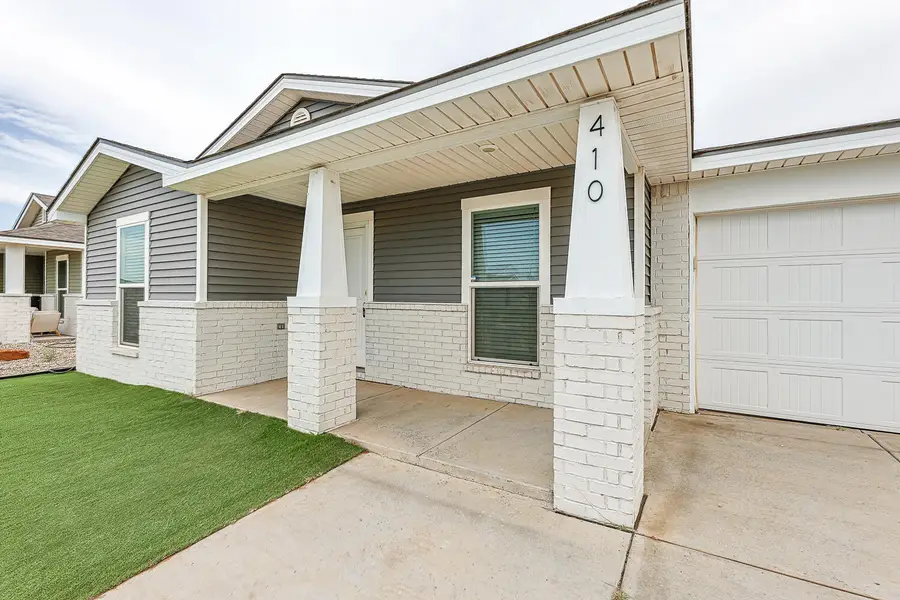 410 E 30th Street, Wolfforth, TX 79382 - #2