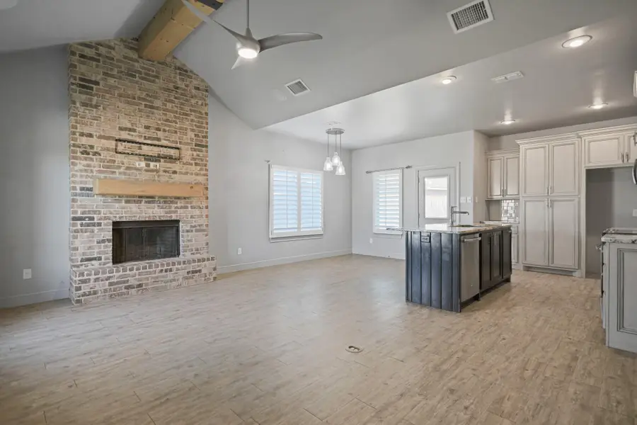 410 Pittman Avenue, Wolfforth, TX 79382 - #2