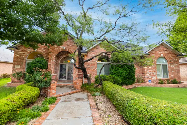 9807 Savannah Avenue, Lubbock, TX 79424