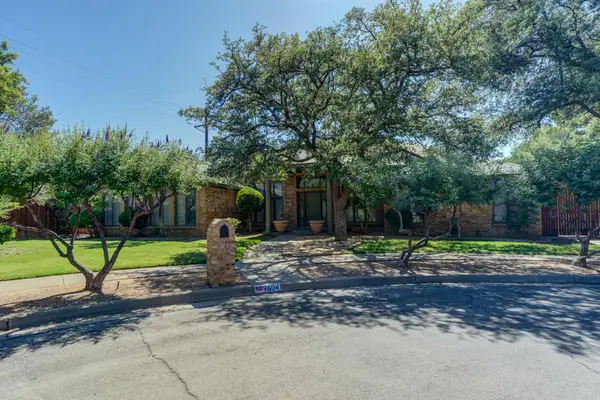 9604 Savannah Avenue, Lubbock, TX 79424