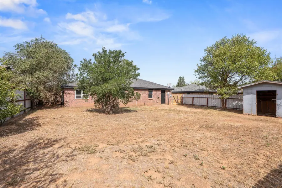 1704 Aberdeen Avenue, Wolfforth, TX 79382 - #3