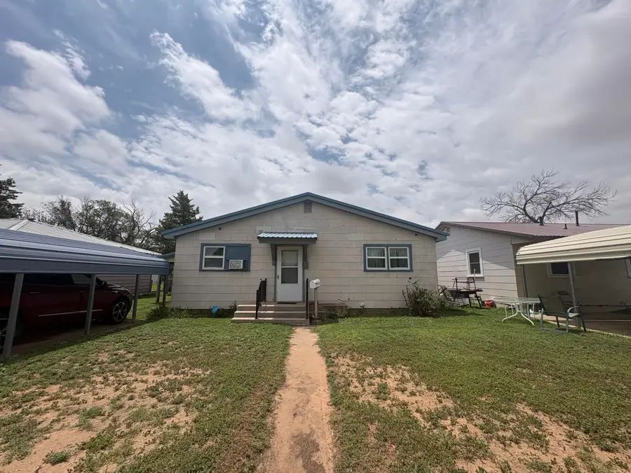 1614 Lee Street, Levelland, TX 79336 - #2