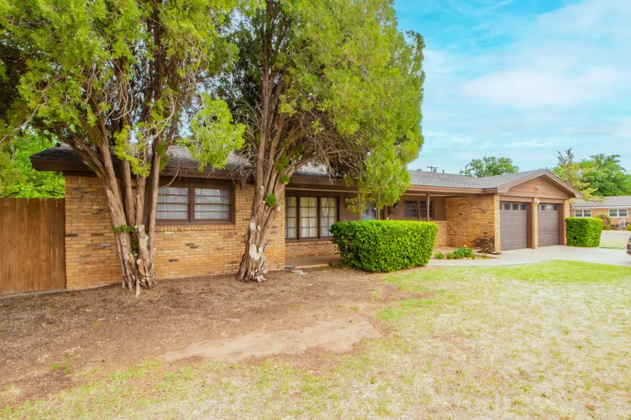 433 S Jefferson Street, Crosbyton, TX 79322 - #2