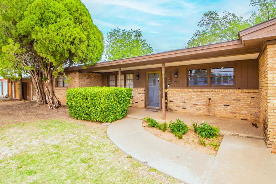 433 S Jefferson Street, Crosbyton, TX 79322 - #3