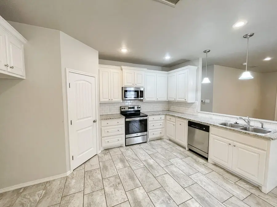 11303 Akron Avenue, Lubbock, TX 79423 - #3