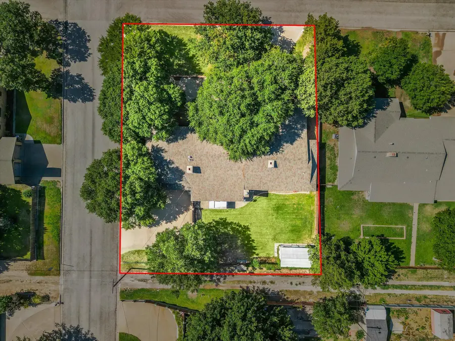 1904 W Ave H, Muleshoe, TX 79347 - #2