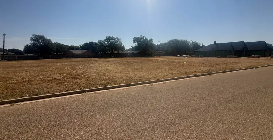 1702 Avenue L, Abernathy, TX 79311 - #2