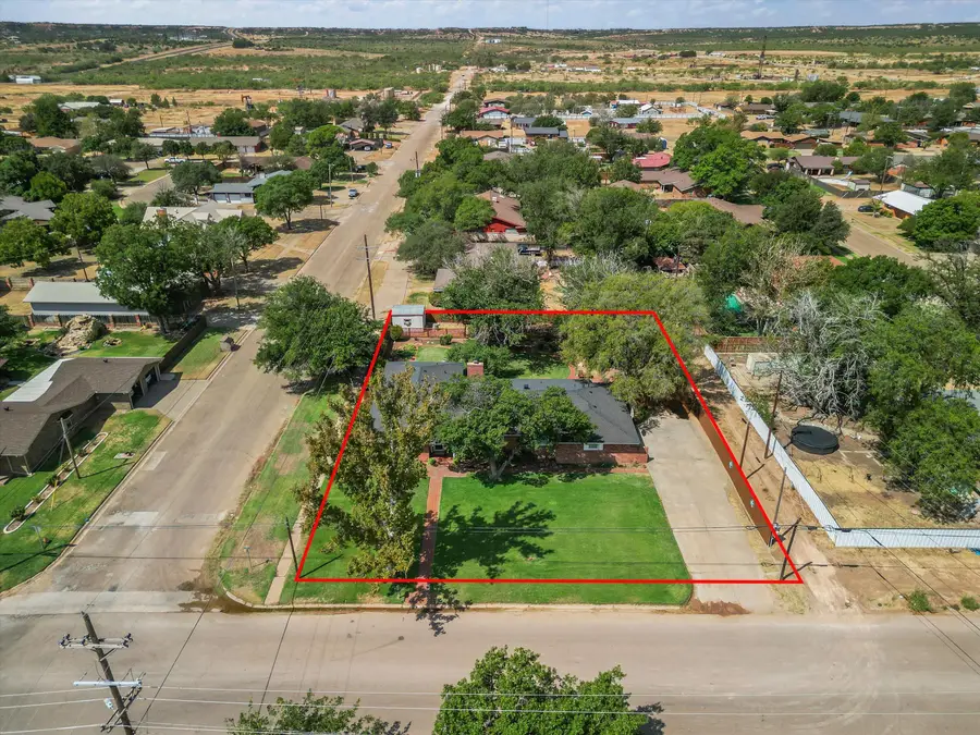 201 N Avenue S, Post, TX 79356 - #3